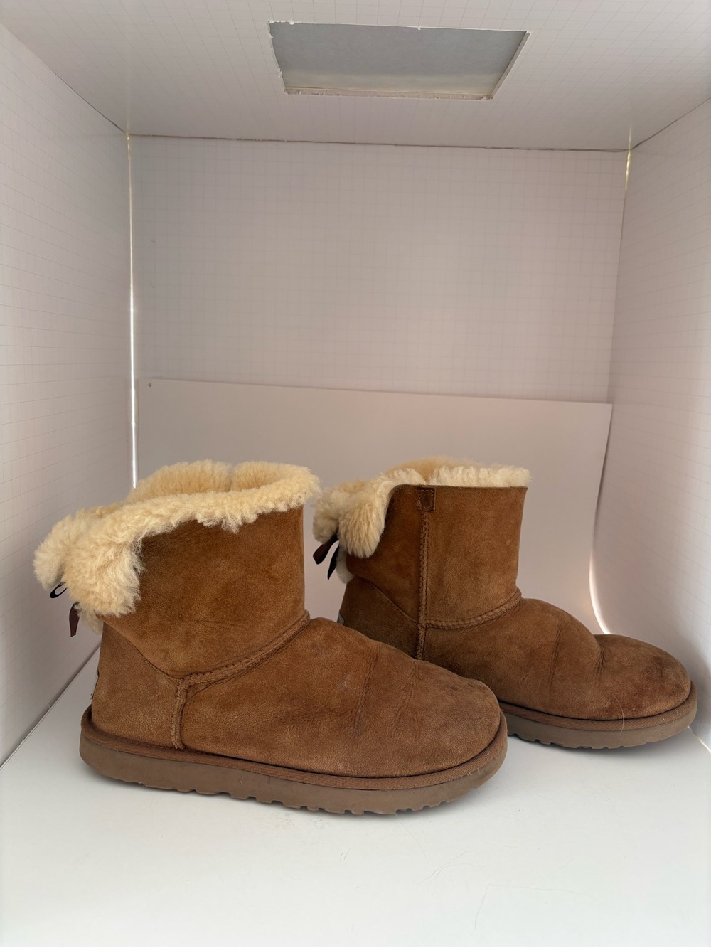 UGG  Mini Bailey Bow Boots Chestnut Women's 9